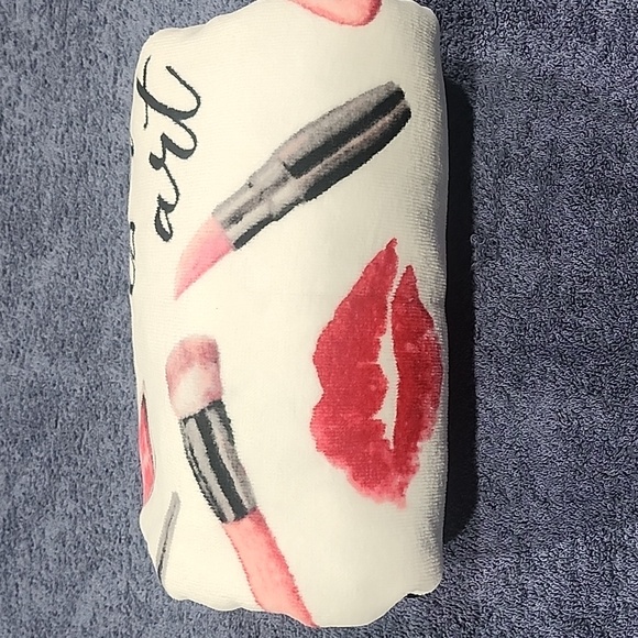 Towel - Picture 6 of 7